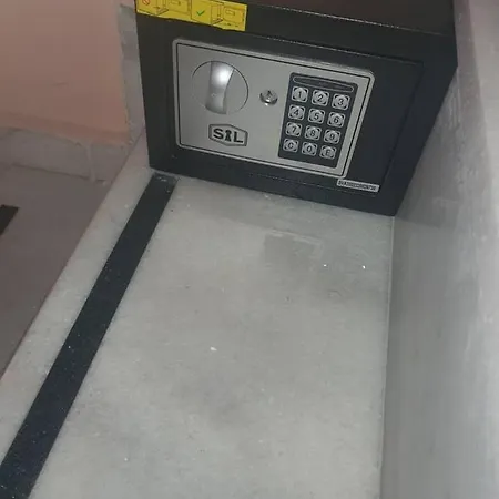 1 Bed W Balcony Sea Views & Roof Terrace