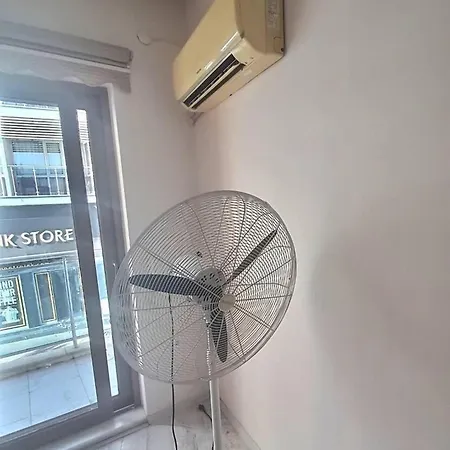 1 Bed W Balcony Sea Views & Roof Terrace 아파트 *