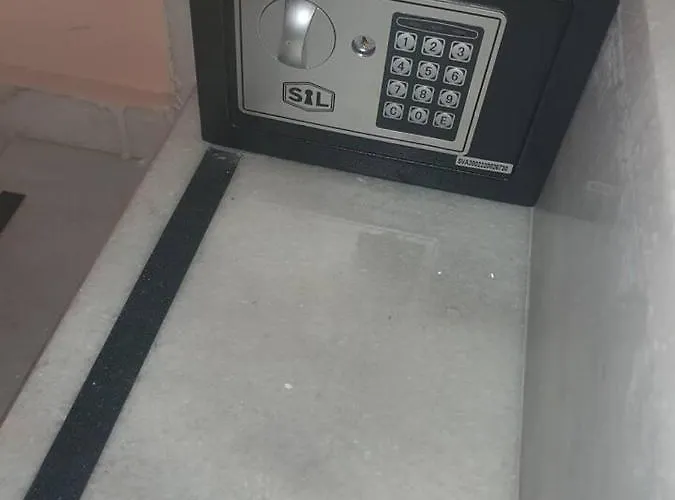 1 Bed W Balcony Sea Views & Roof Terrace