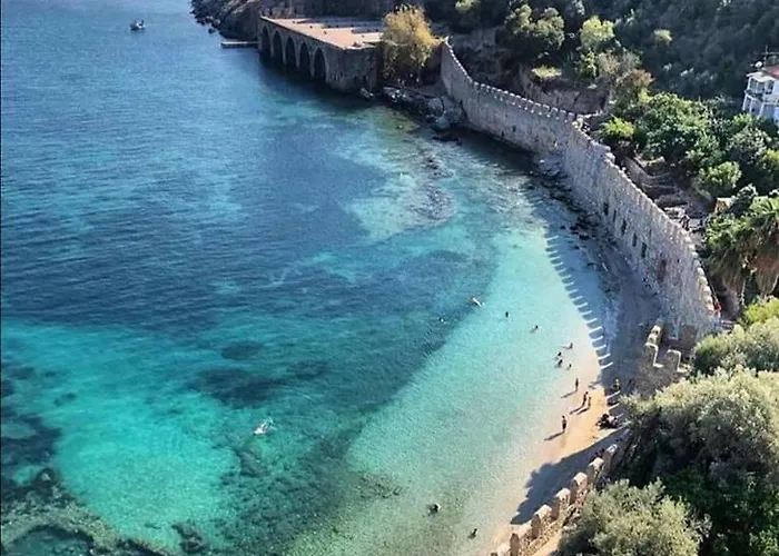 1 Bed W Balcony Sea Views & Roof Terrace