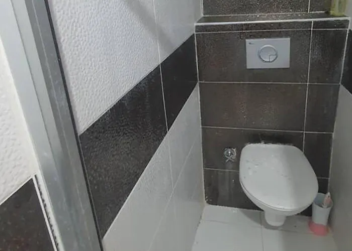 1 Bed W Balcony Sea Views & Roof Terrace